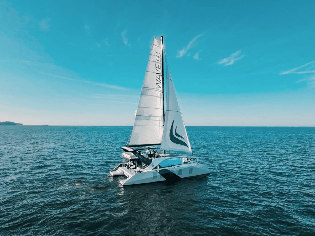 Catamaran Wave 60 under sail